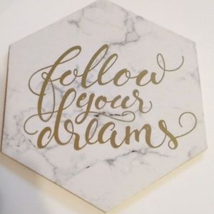 Nwot Marblized Grey/White Sign